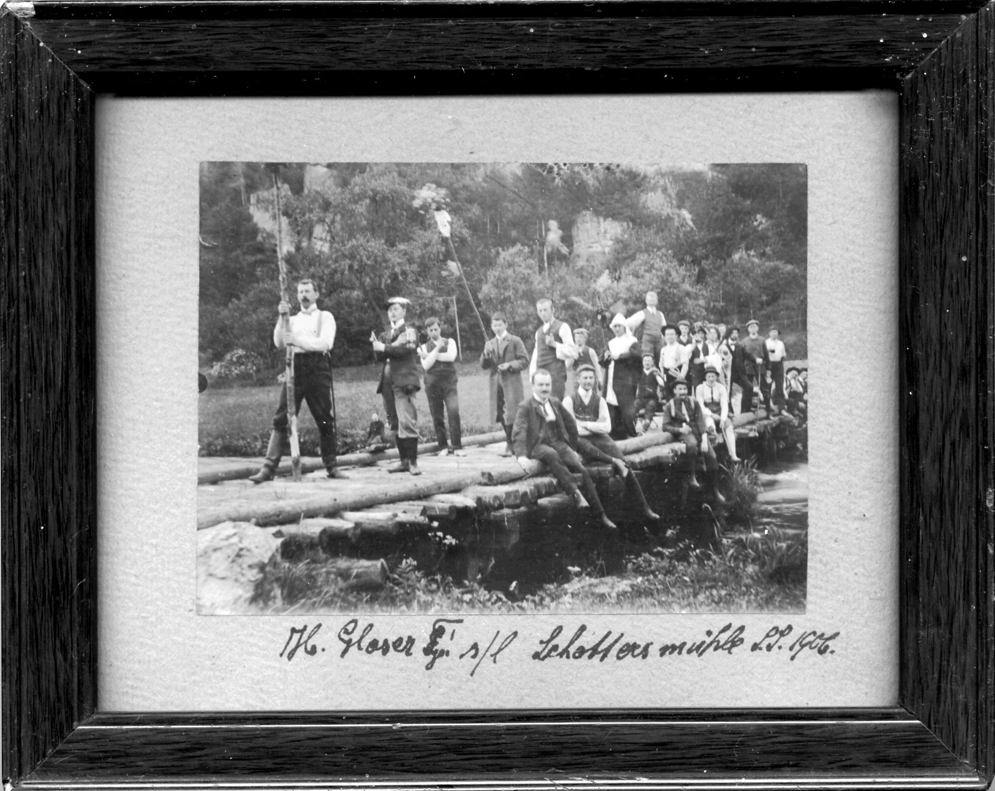 Sommer 1906, auf der Brücke bei der Schottersmühle Sommer 1906, auf der Brücke bei der Schottersmühle