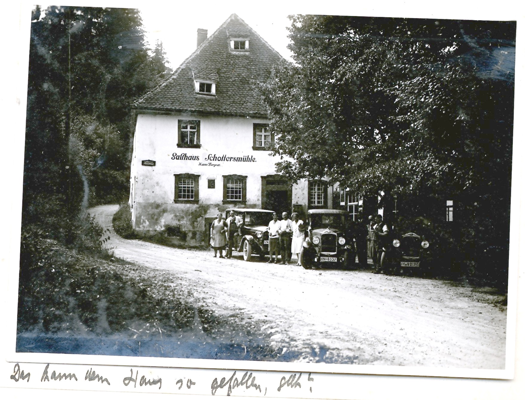 Vor der Schottersmühle, im Juli 1929 Vor der Schottersmühle, im Juli 1929