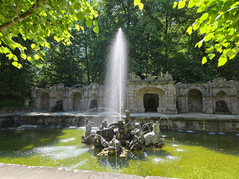Wasserspiele an der Unteren Grotte der Bayreuther Eremitage, Bild von Horst G.